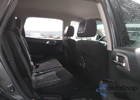 2014 Nissan Pathfinder Sv z USA, uszkodzony, nr VIN 5N1AR2MN5EC622848